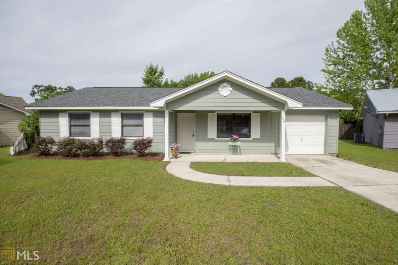 227 Cypress Ln - Photo 1