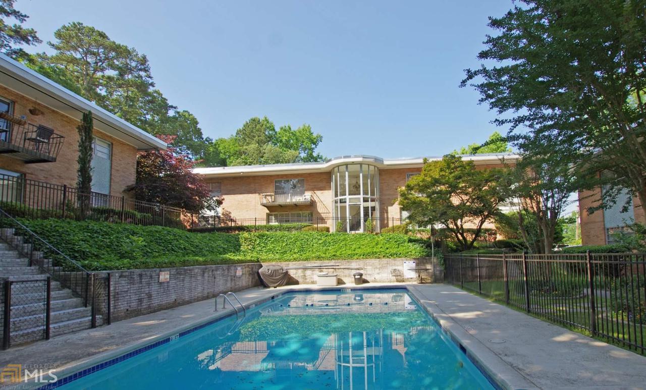 1233 Woodland Ave - Photo 1
