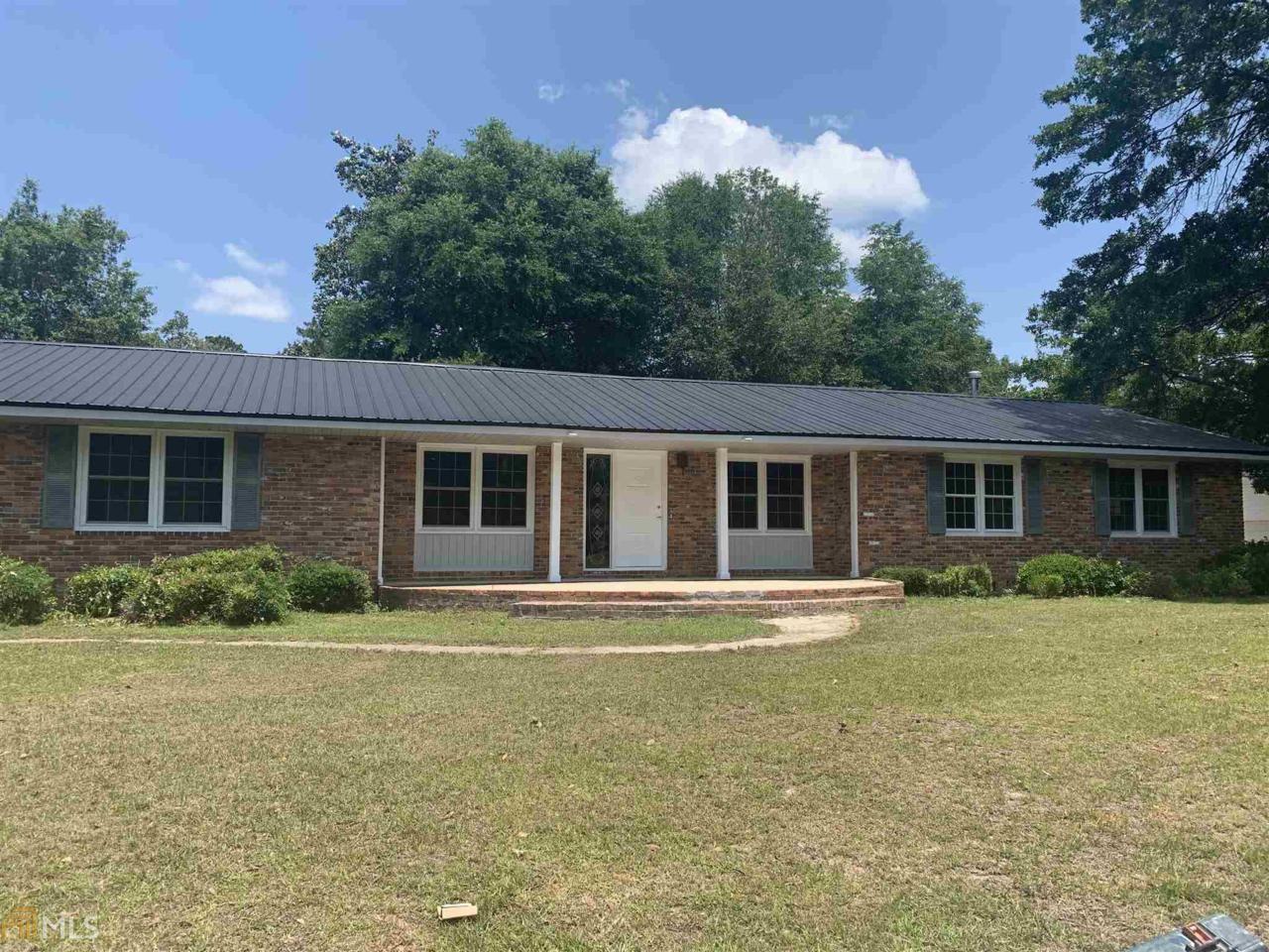 723 Victoria Cir - Photo 1