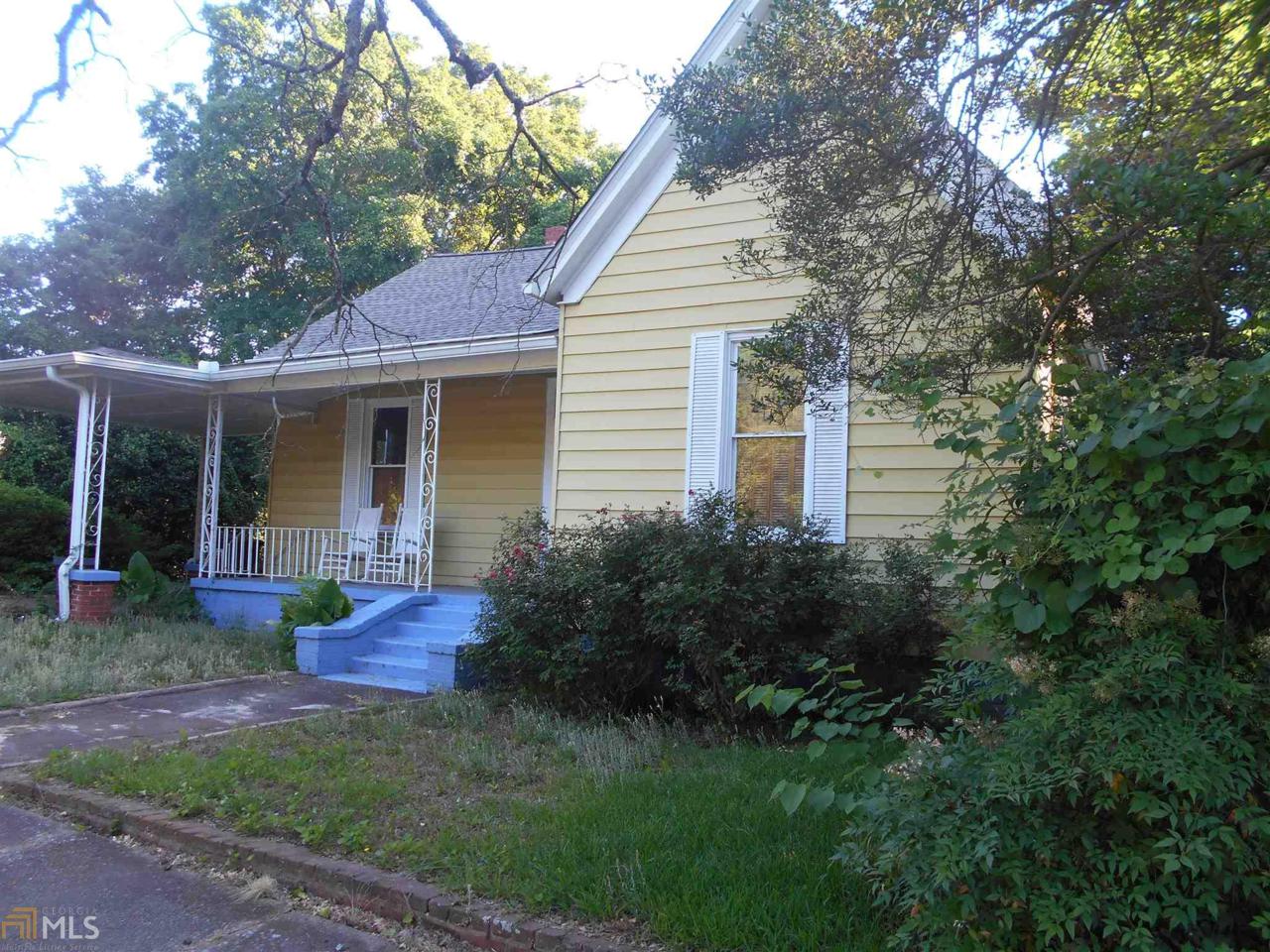 221 Washington St - Photo 1