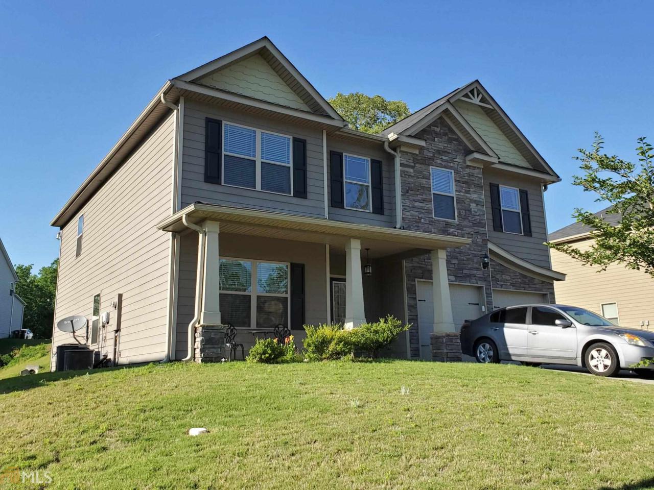 305 Cleburne - Photo 1