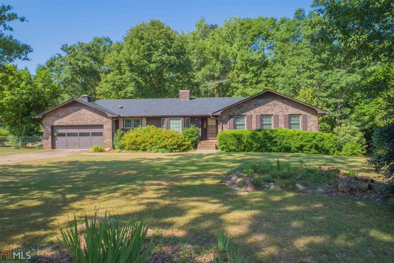 701 Veterans Dr - Photo 1