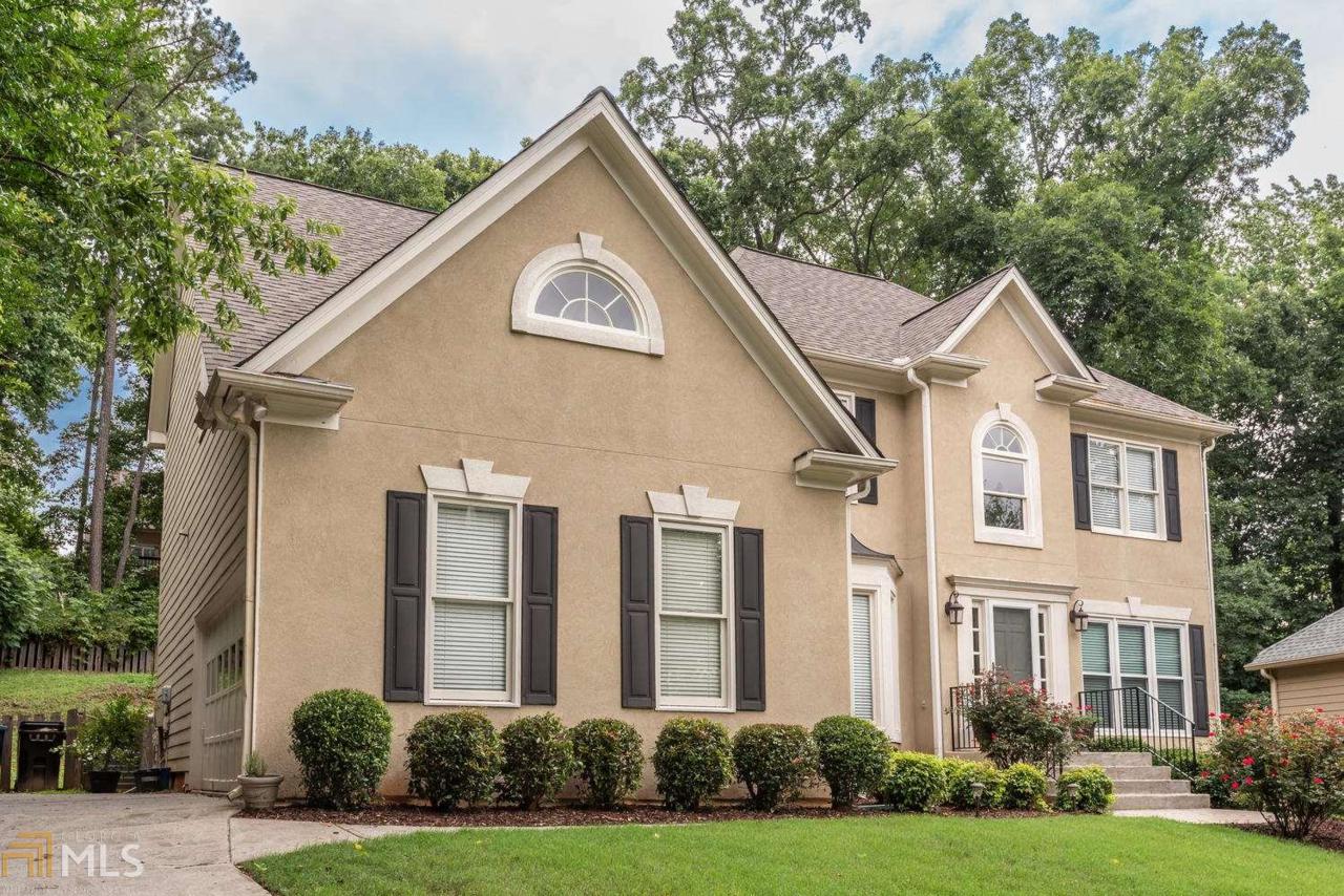 225 Tumbling Creek Dr - Photo 1