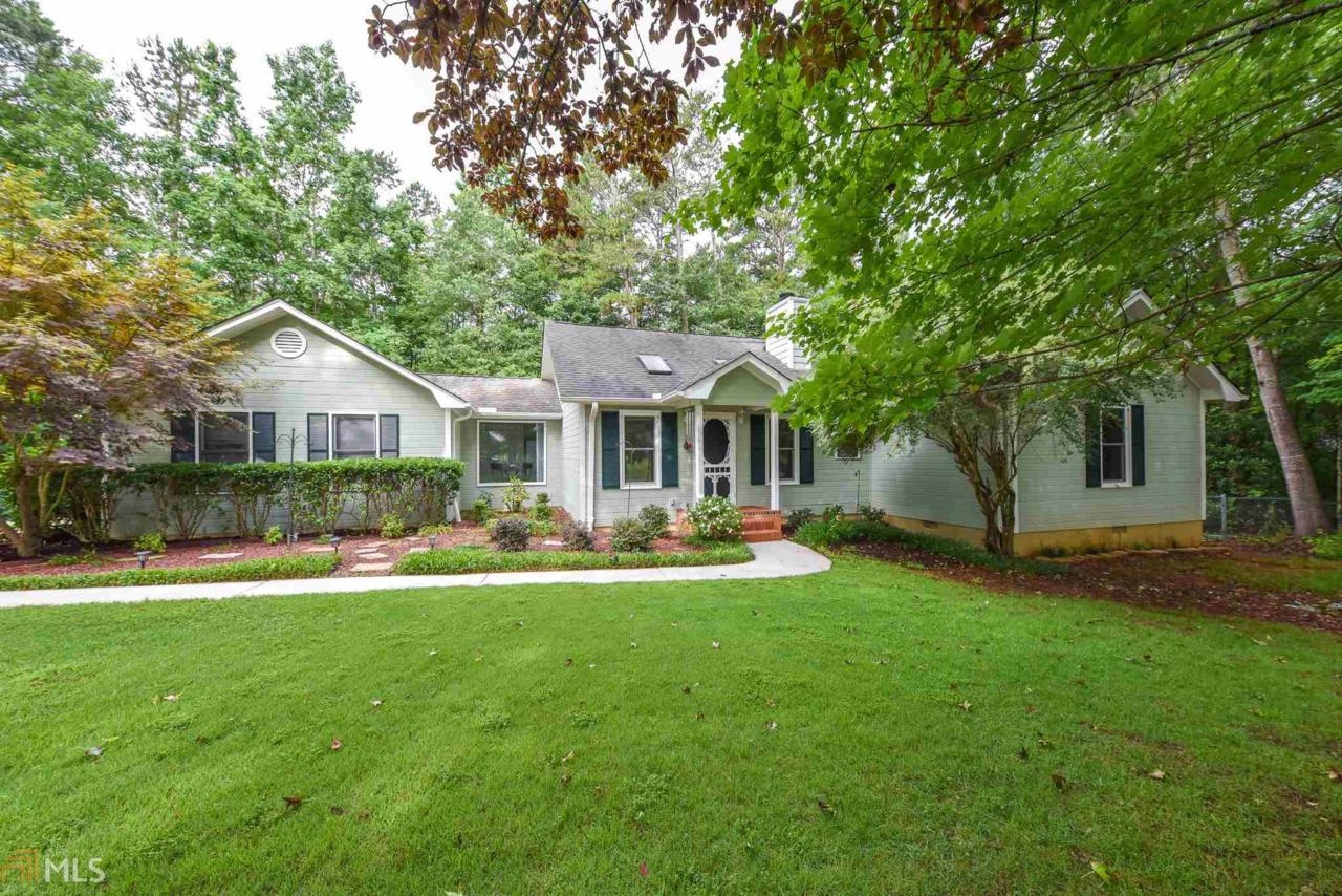 124 Pinenut Ln - Photo 1