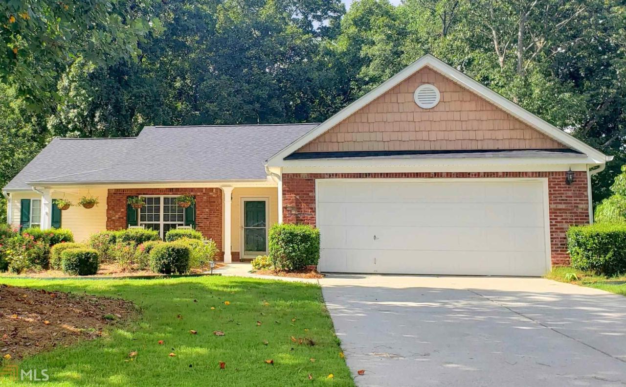 209 Sycamore Dr - Photo 1