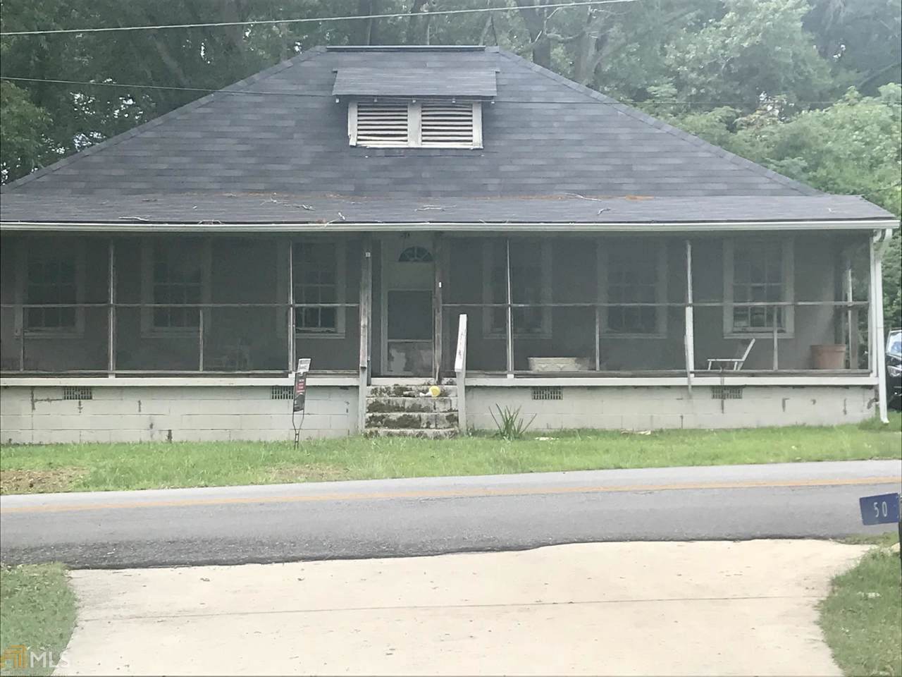 51 Mays - Photo 1
