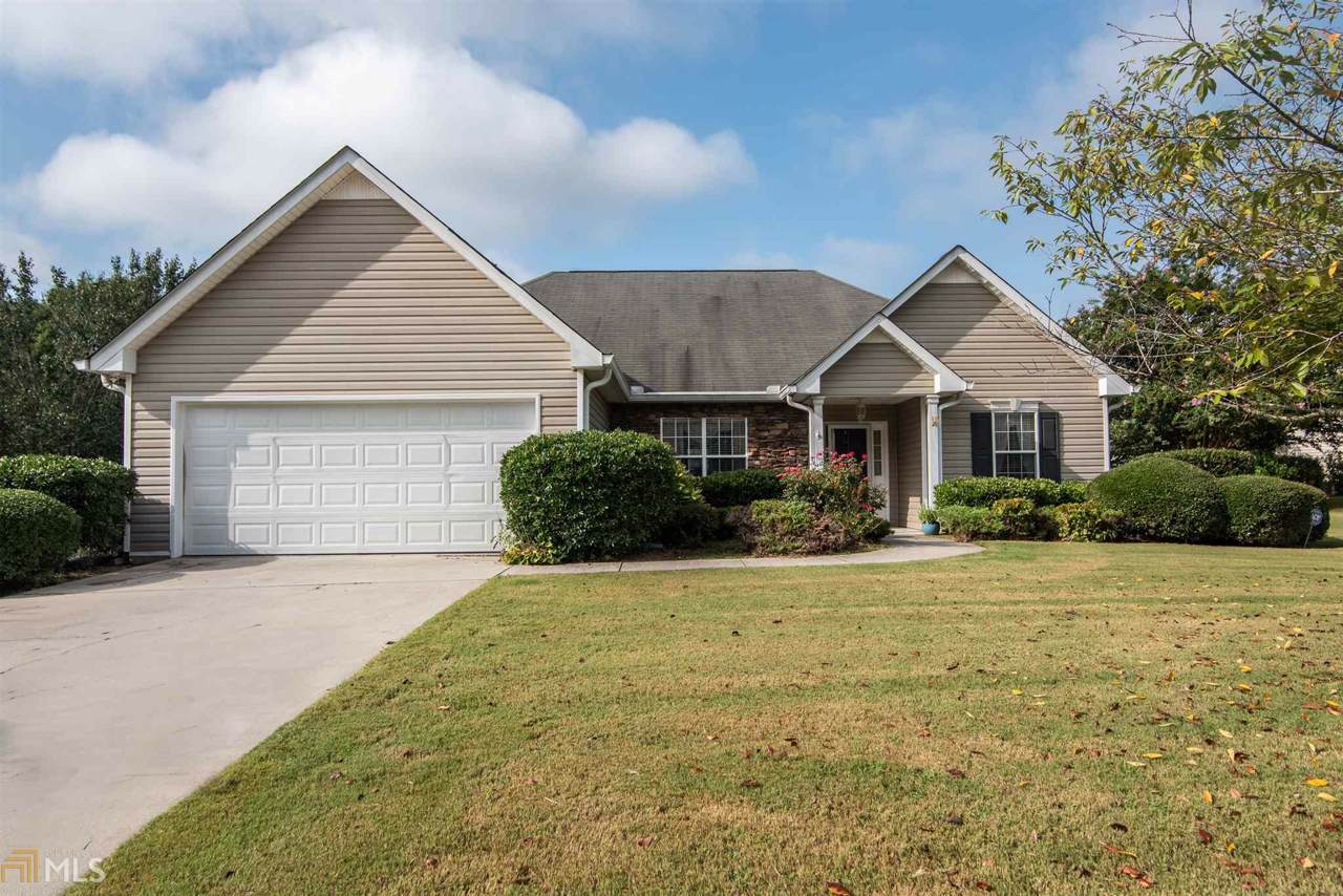 4 Boxwood Ln - Photo 1
