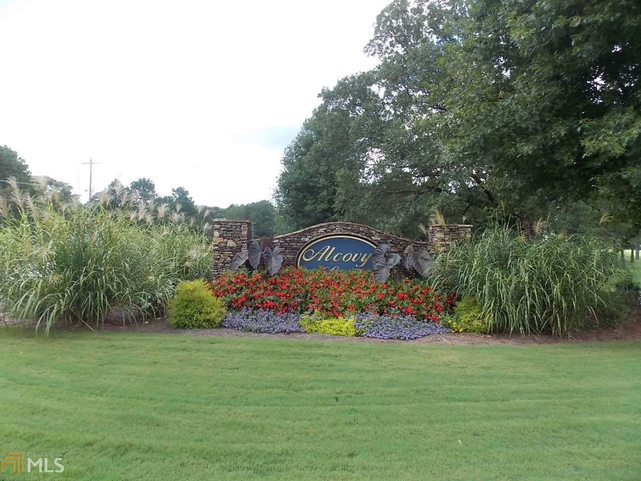 1203 Red Oak - Photo 1