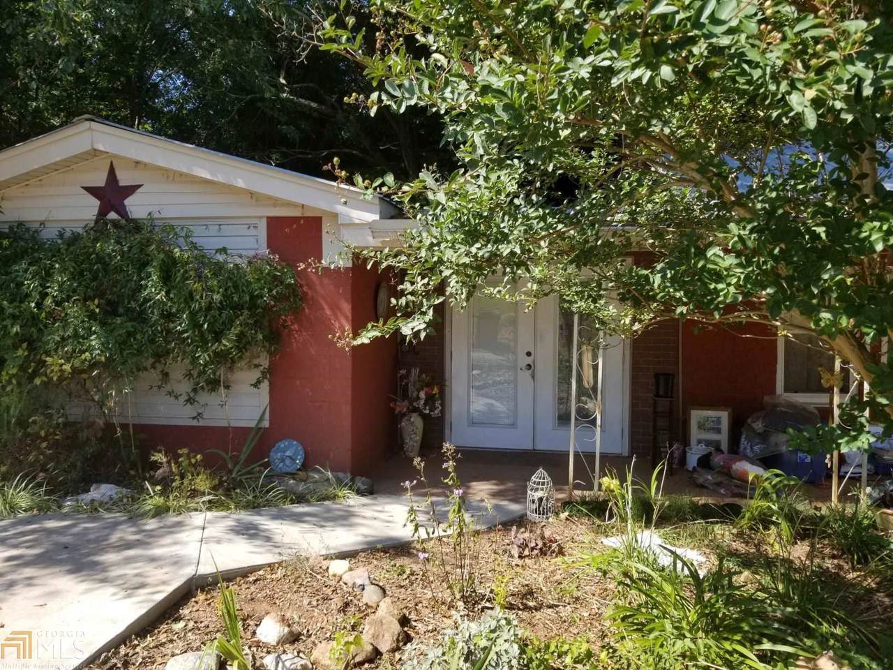 239 Young Dr - Photo 1