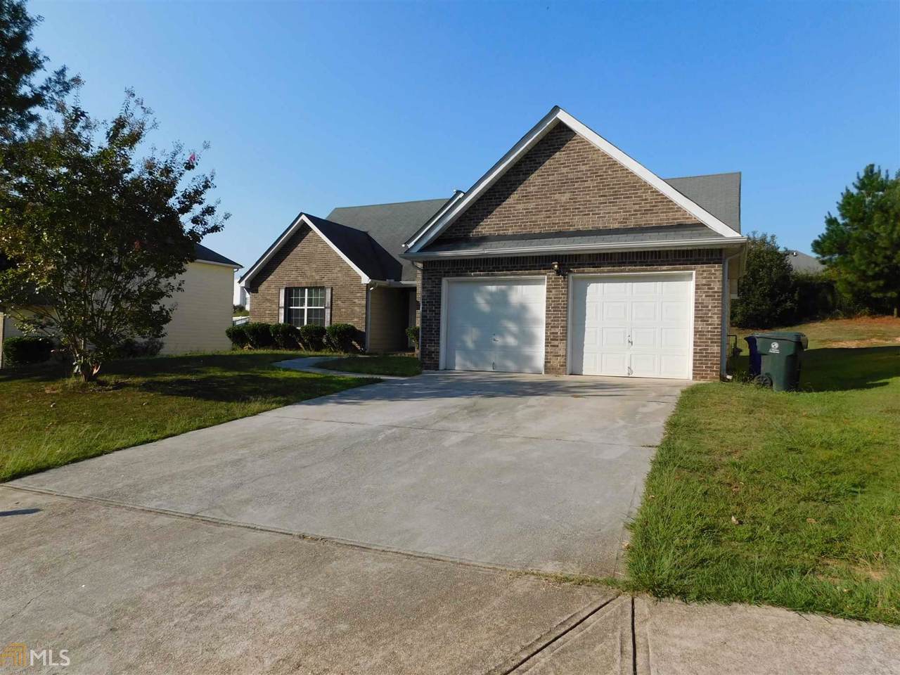 1495 St George Pl - Photo 1