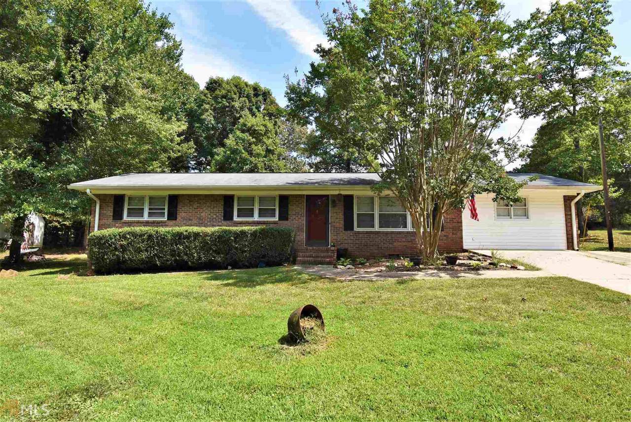 226 Friar Tuck Rd - Photo 1