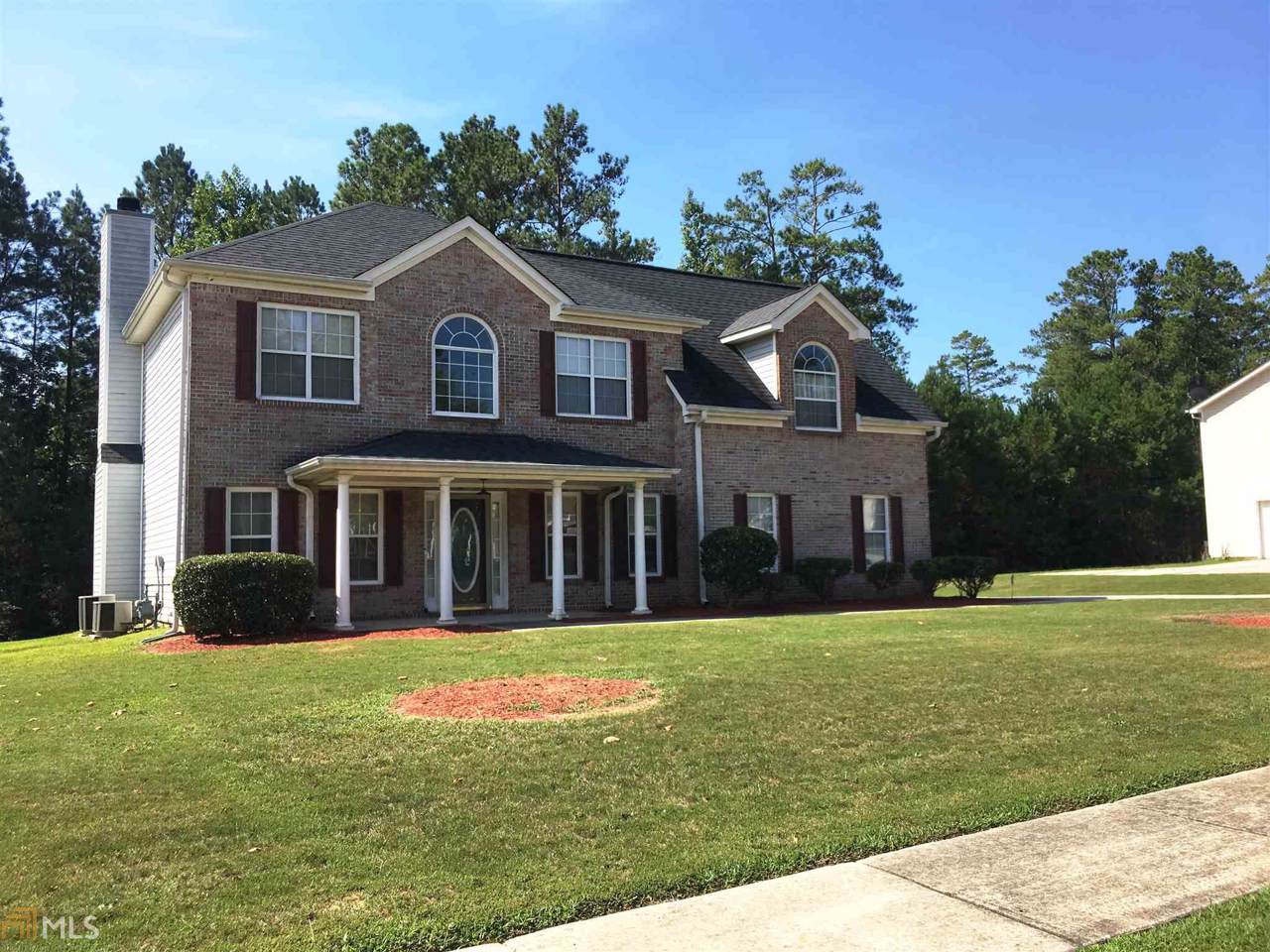 695 Sedgwick Dr - Photo 1