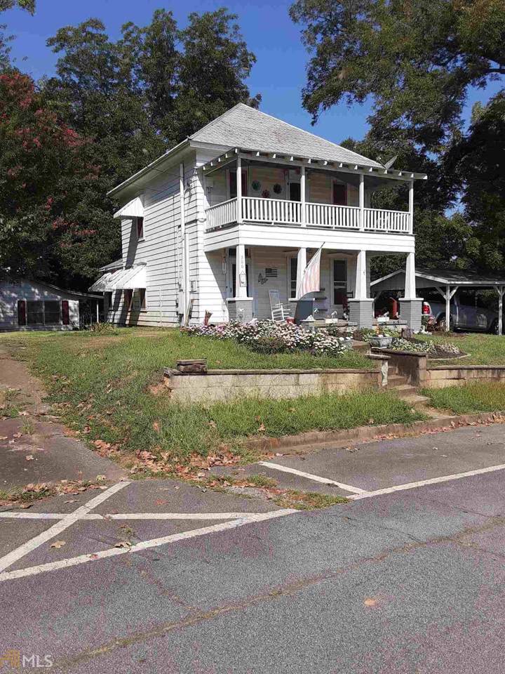 300 Robertson Ave - Photo 1