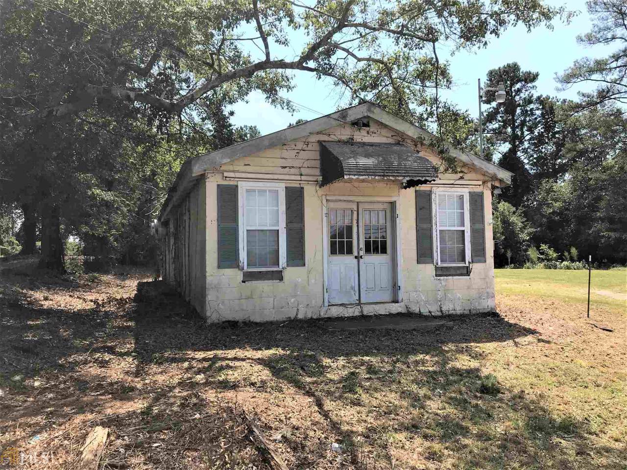 1093 Main St - Photo 1
