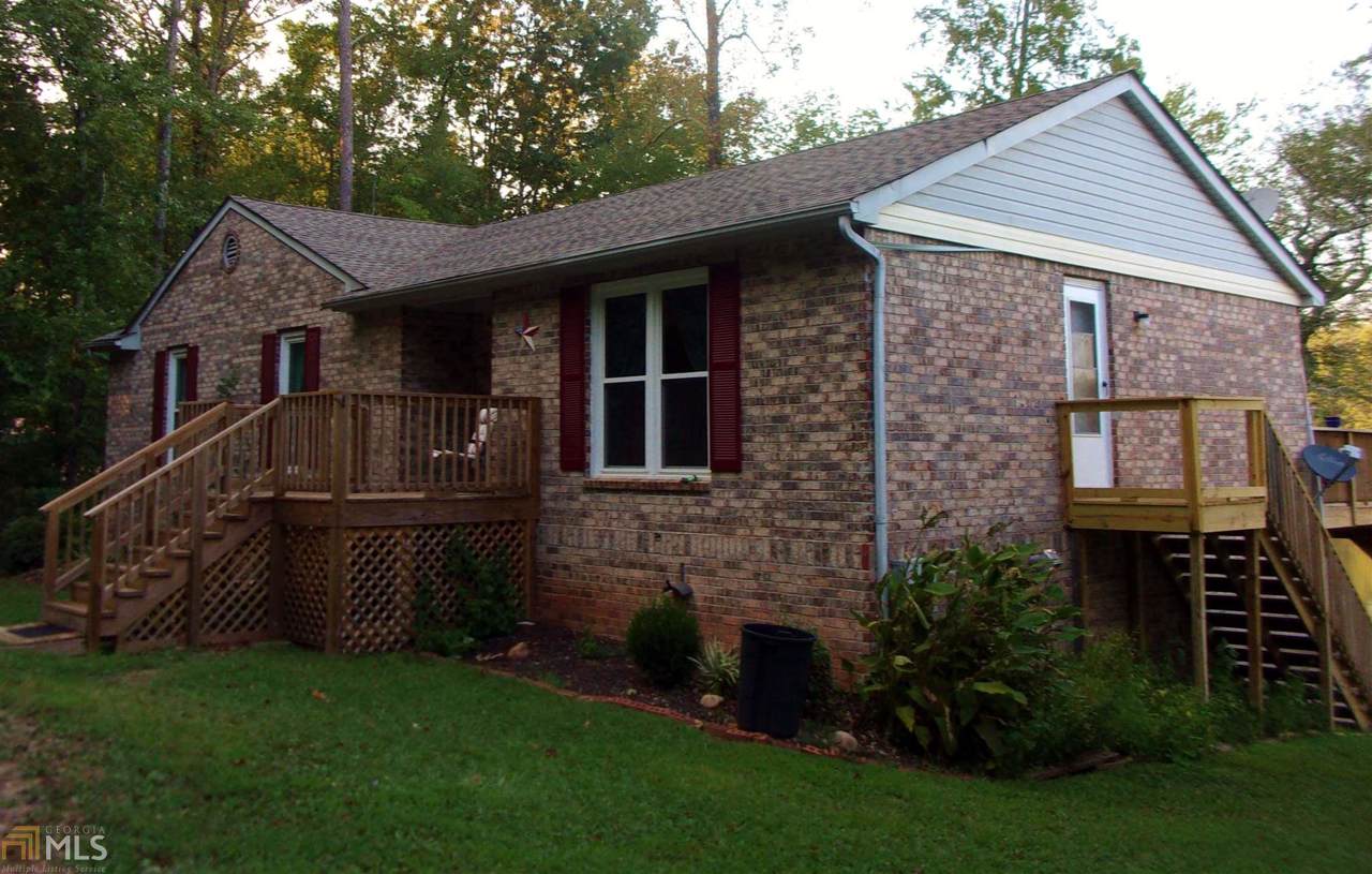 1045 Seabreeze Lake Rd - Photo 1