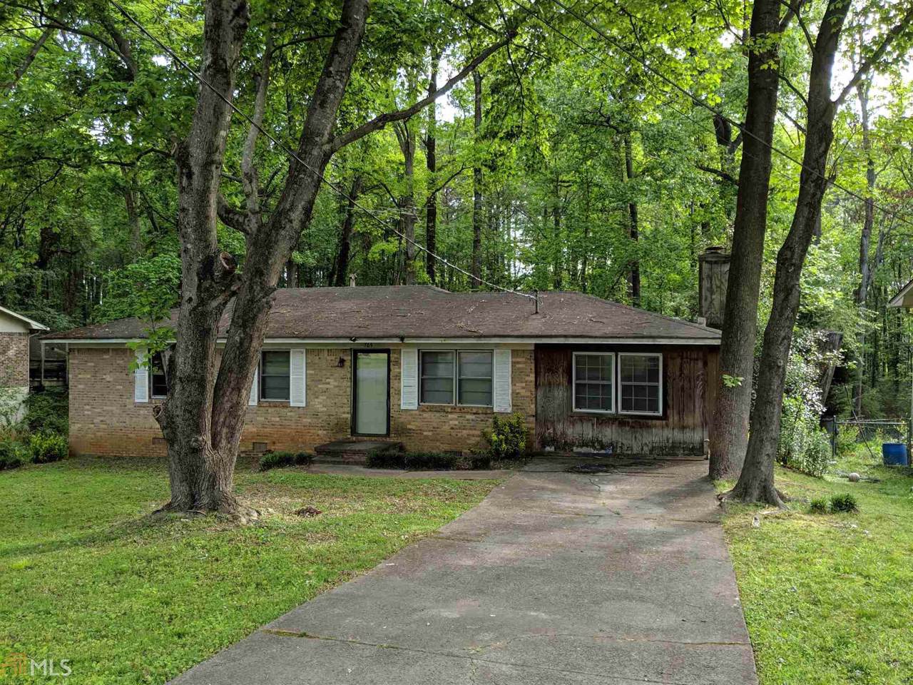 709 Glochester - Photo 1