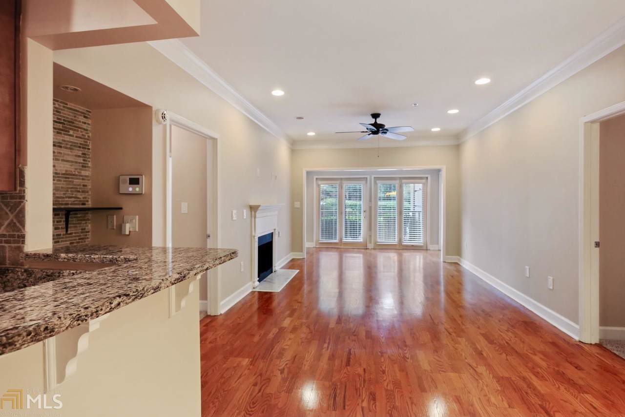 2865 Lenox Rd - Photo 1