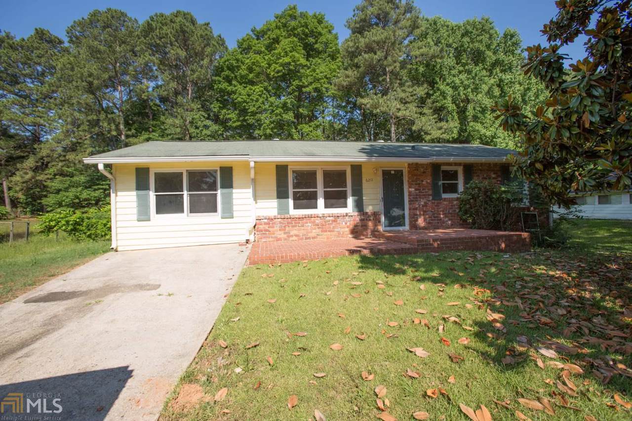 6211 Castlewood Dr - Photo 1