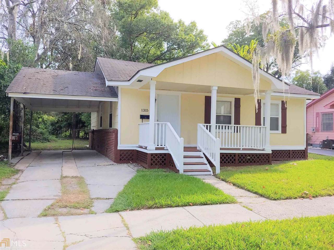 1315 Park Ave - Photo 1