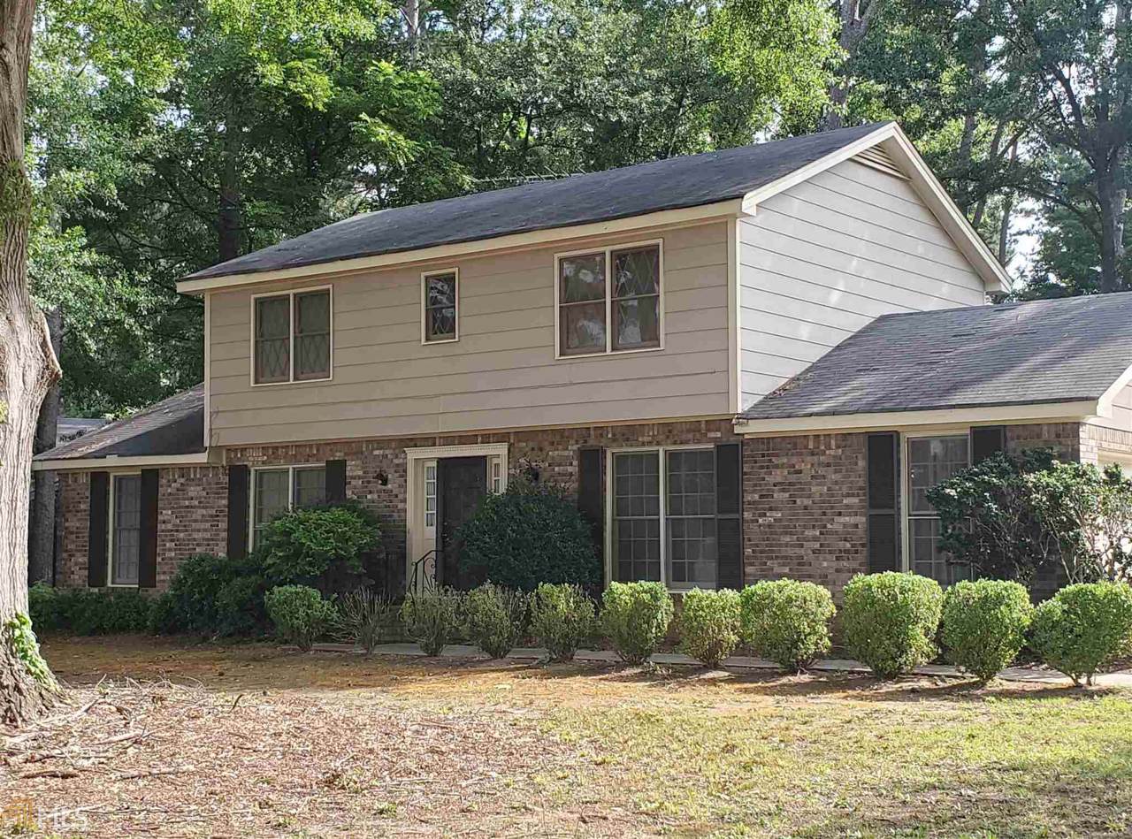 2206 Country Club Dr - Photo 1