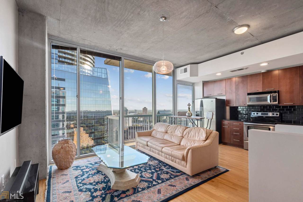 3324 Peachtree - Photo 1