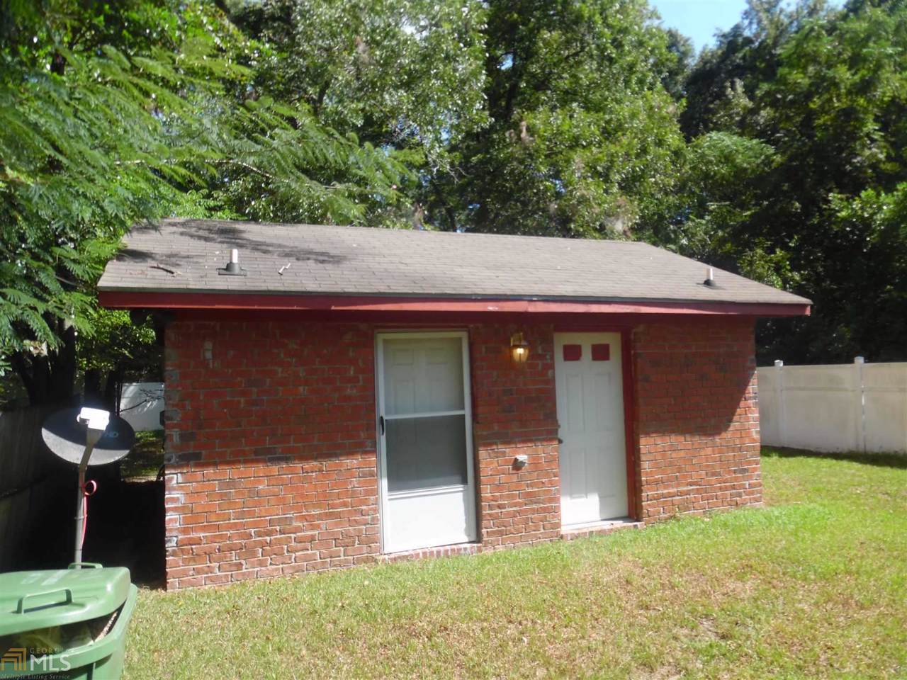 215 Bulloch St - Photo 1