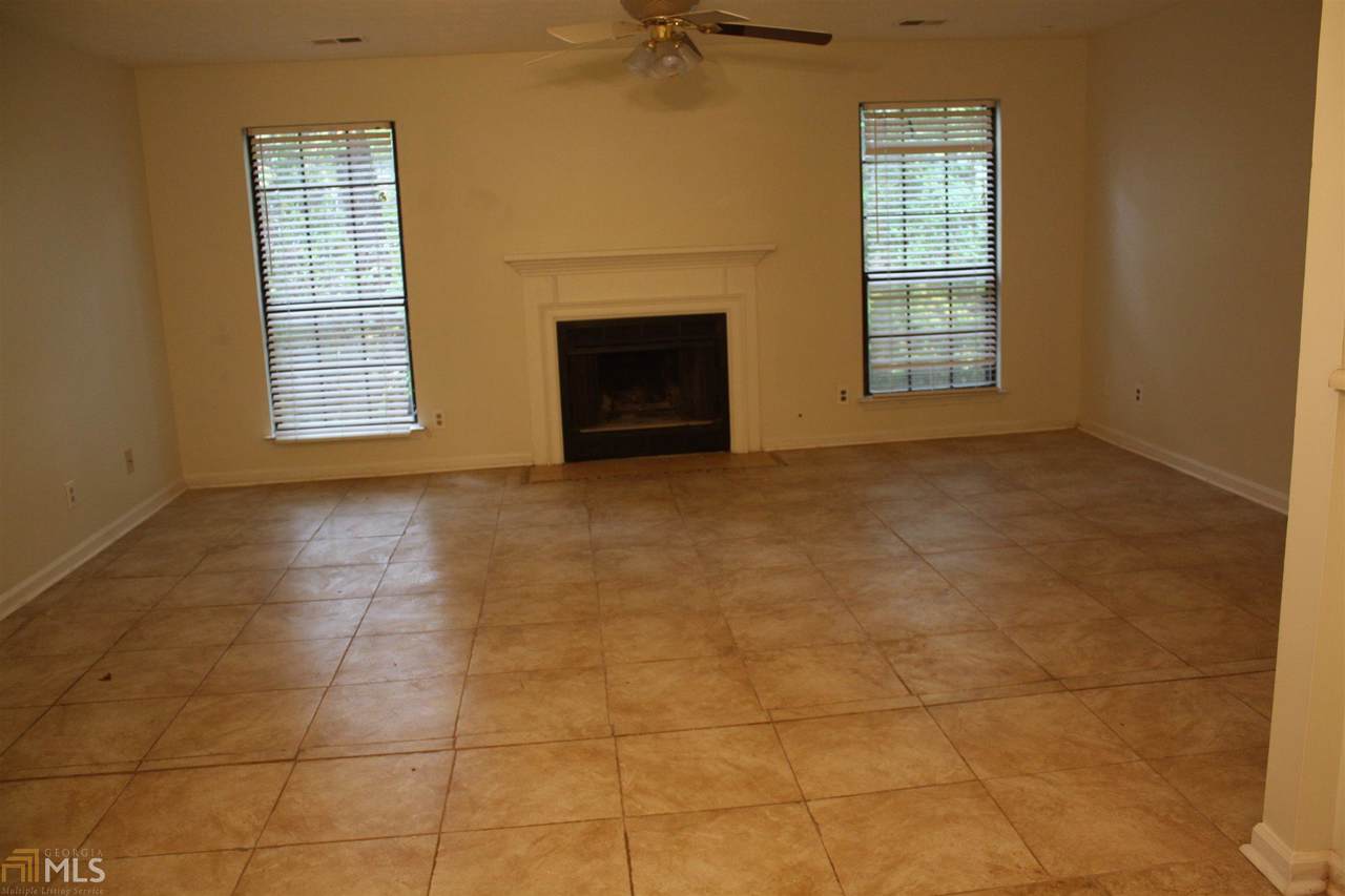 679 Windchase Ln - Photo 1