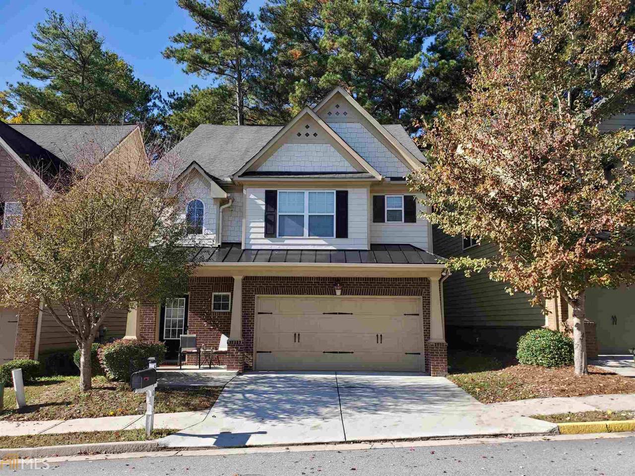 5570 Chatham Cir - Photo 1