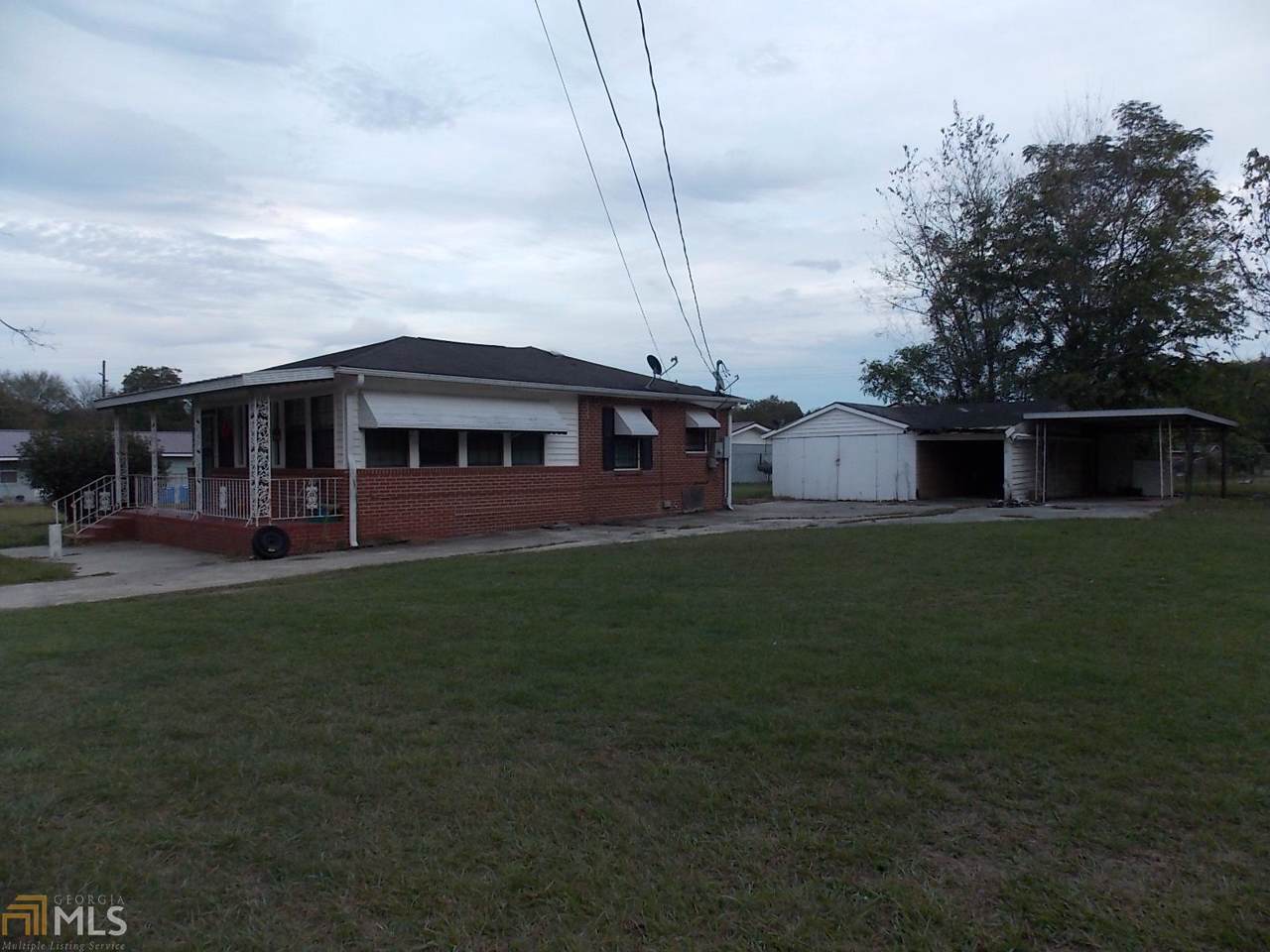 515 Dixie St - Photo 1