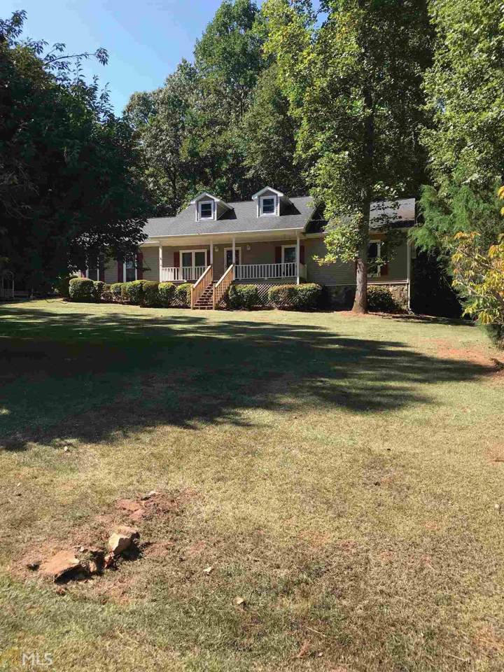 135 Bennington Dr - Photo 1