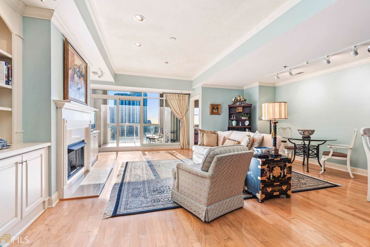 2881 Peachtree Rd - Photo 1