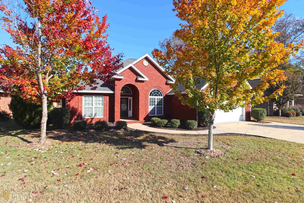 100 Norfolk Cir - Photo 1