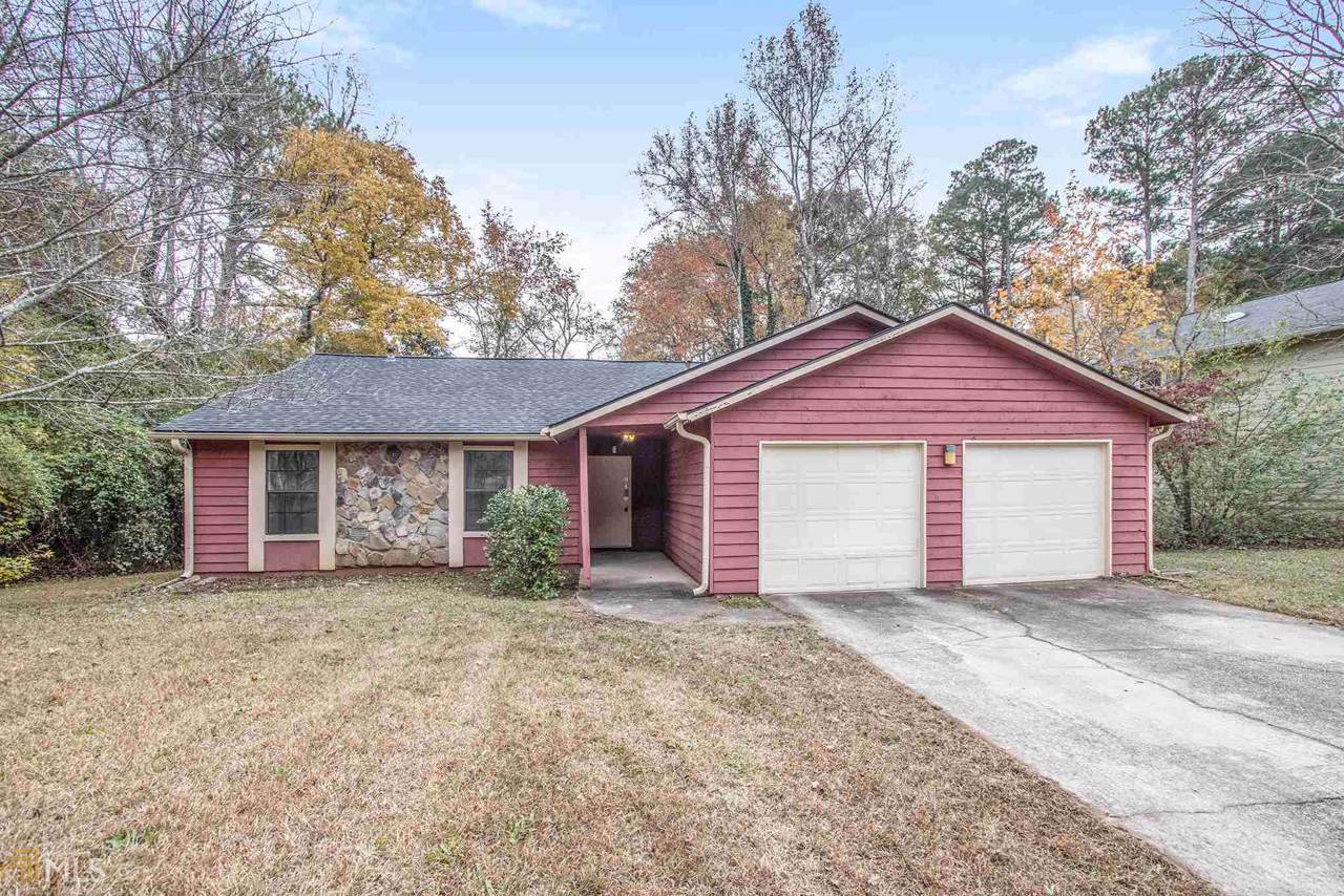 1090 Pond Ridge Dr - Photo 1