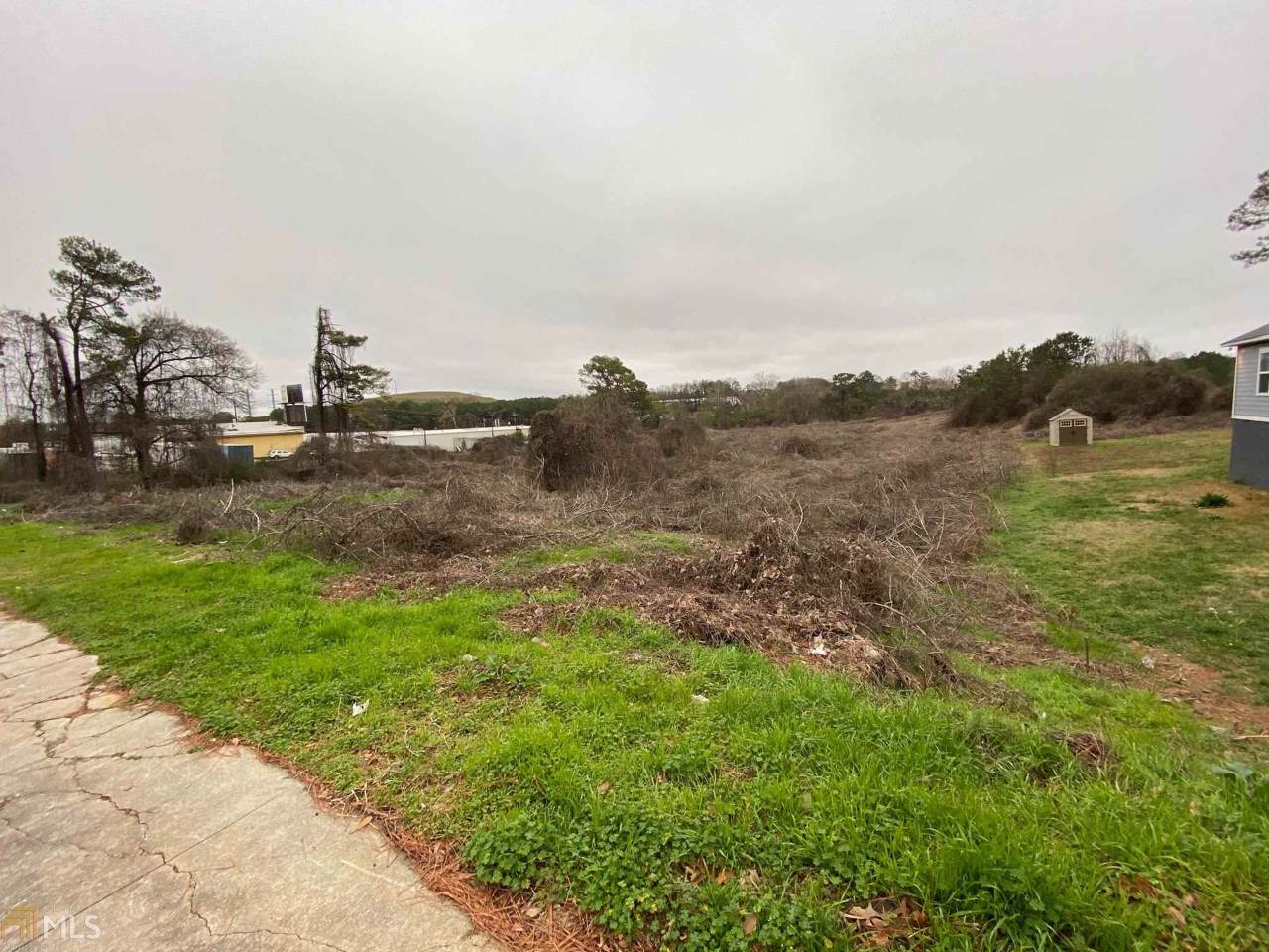 1145 Moreland Dr - Photo 1