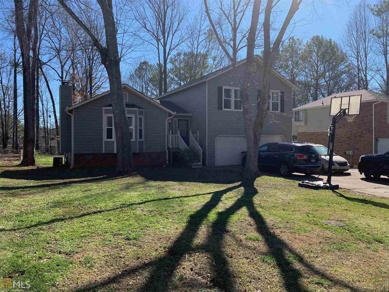 2030 Hunters Ridge Dr - Photo 1