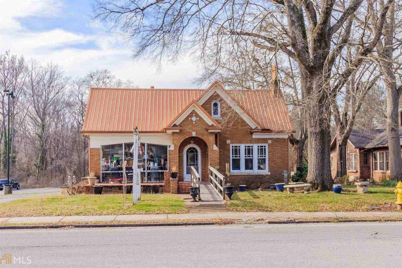 409 Main St - Photo 1