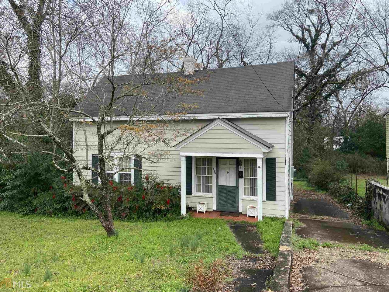 315 Jackson Ave - Photo 1