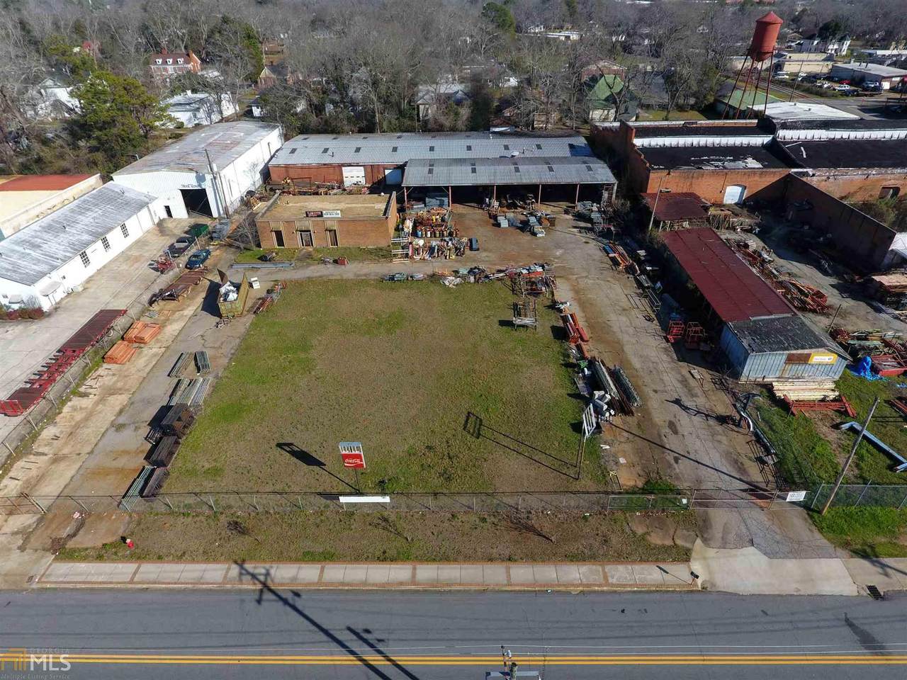 310 Hightower St - Photo 1