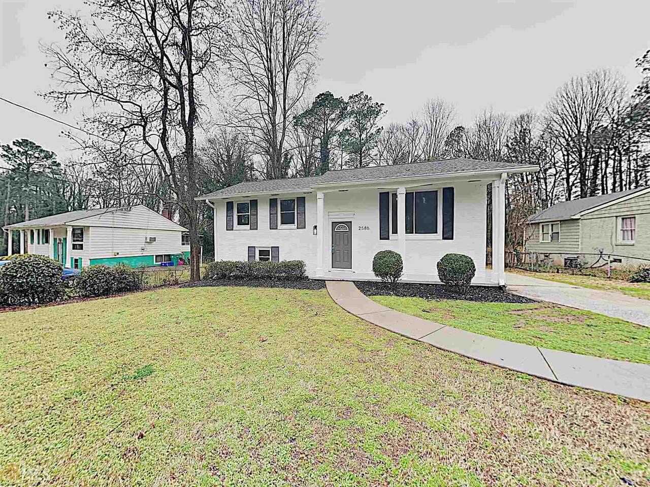 2586 Spring Dr - Photo 1