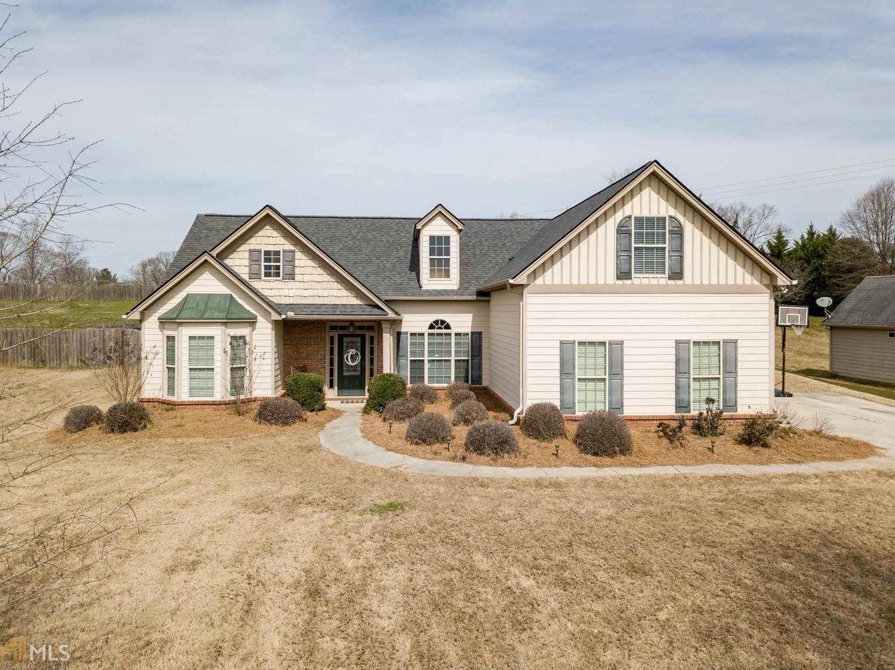 141 Helene Way - Photo 1