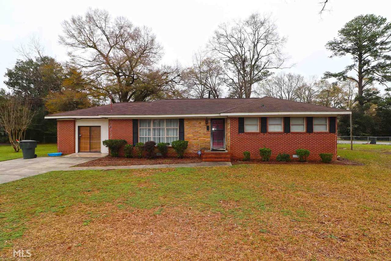 140 Holly St - Photo 1