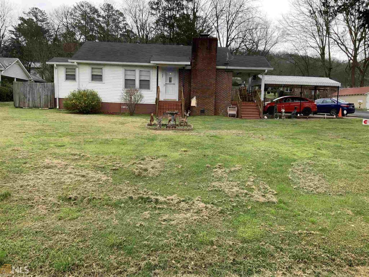 2523 Maple Rd - Photo 1