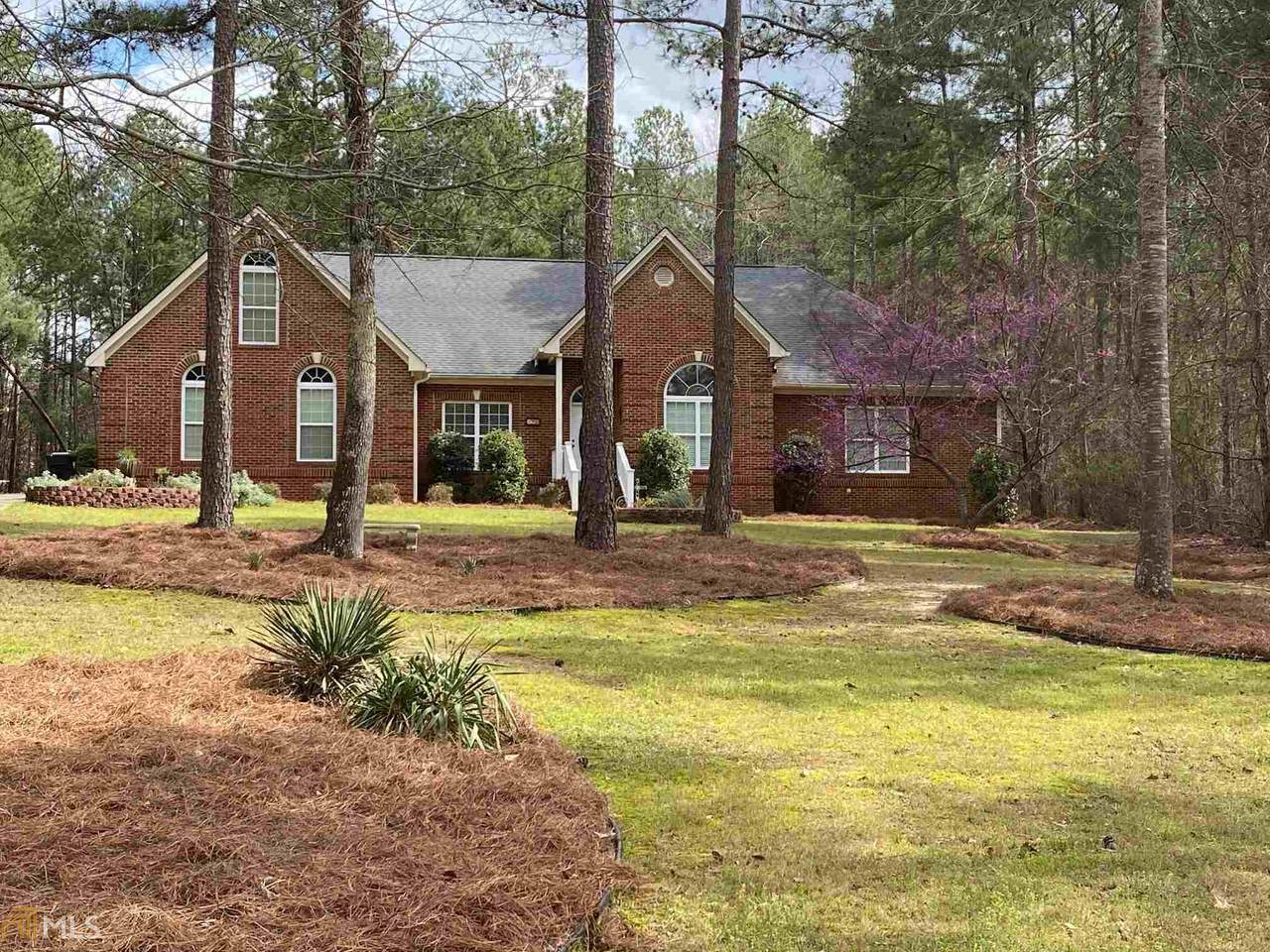 170 Greystone Dr - Photo 1