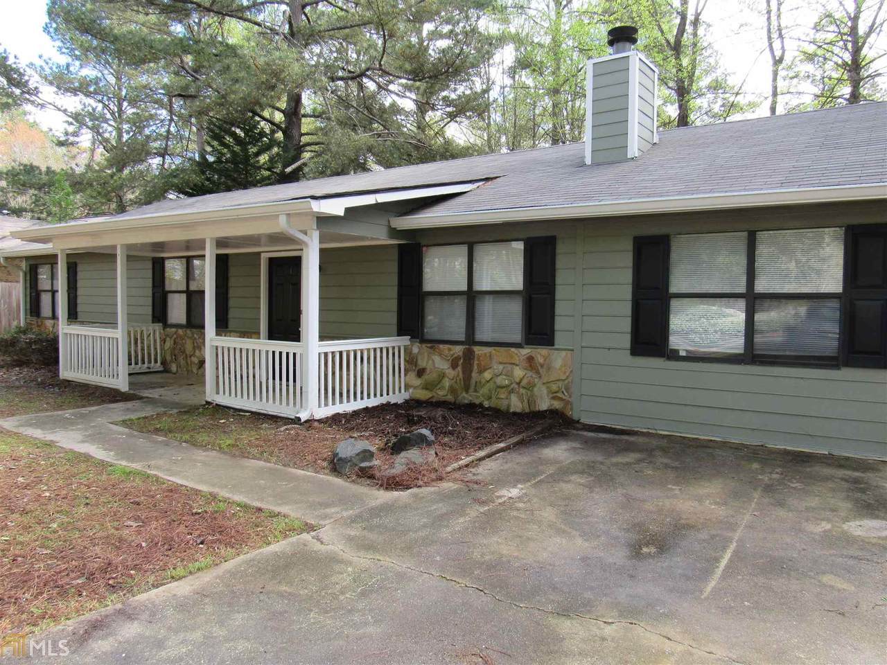 1388 Cave Springs Rd - Photo 1