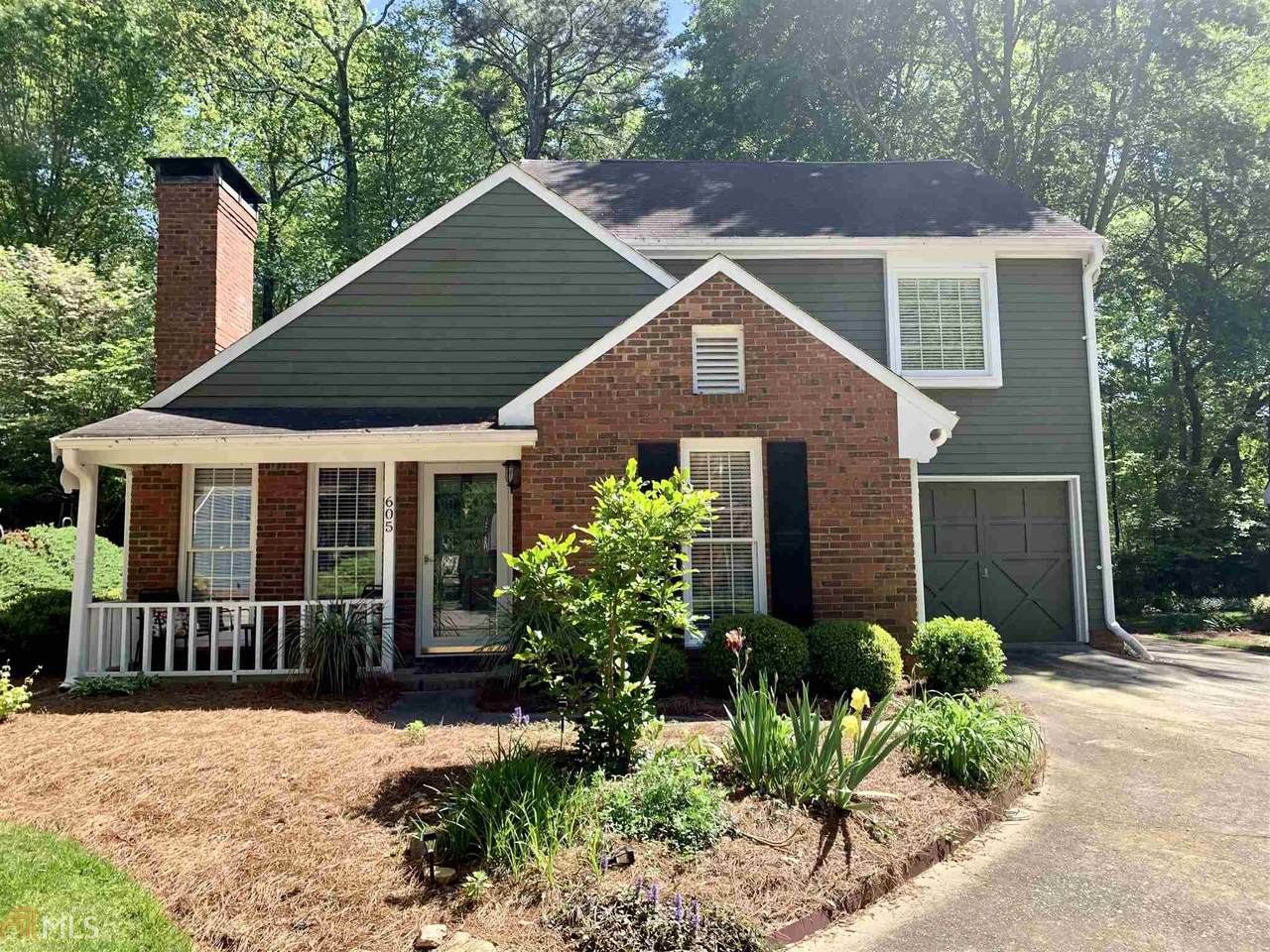 605 Roswell Green - Photo 1 605 Roswell Green - Photo 1