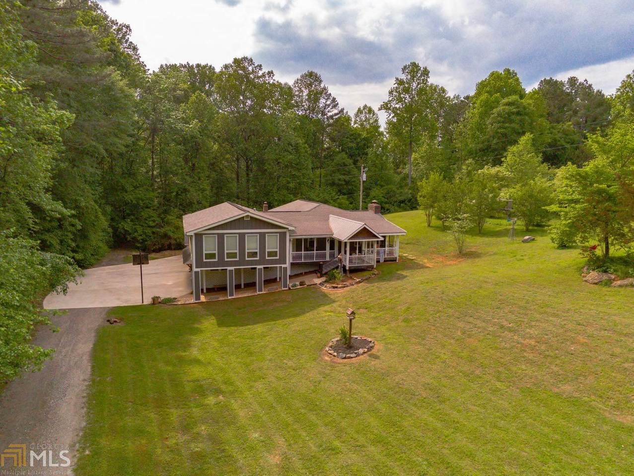 5915 Vaughn Rd - Photo 1