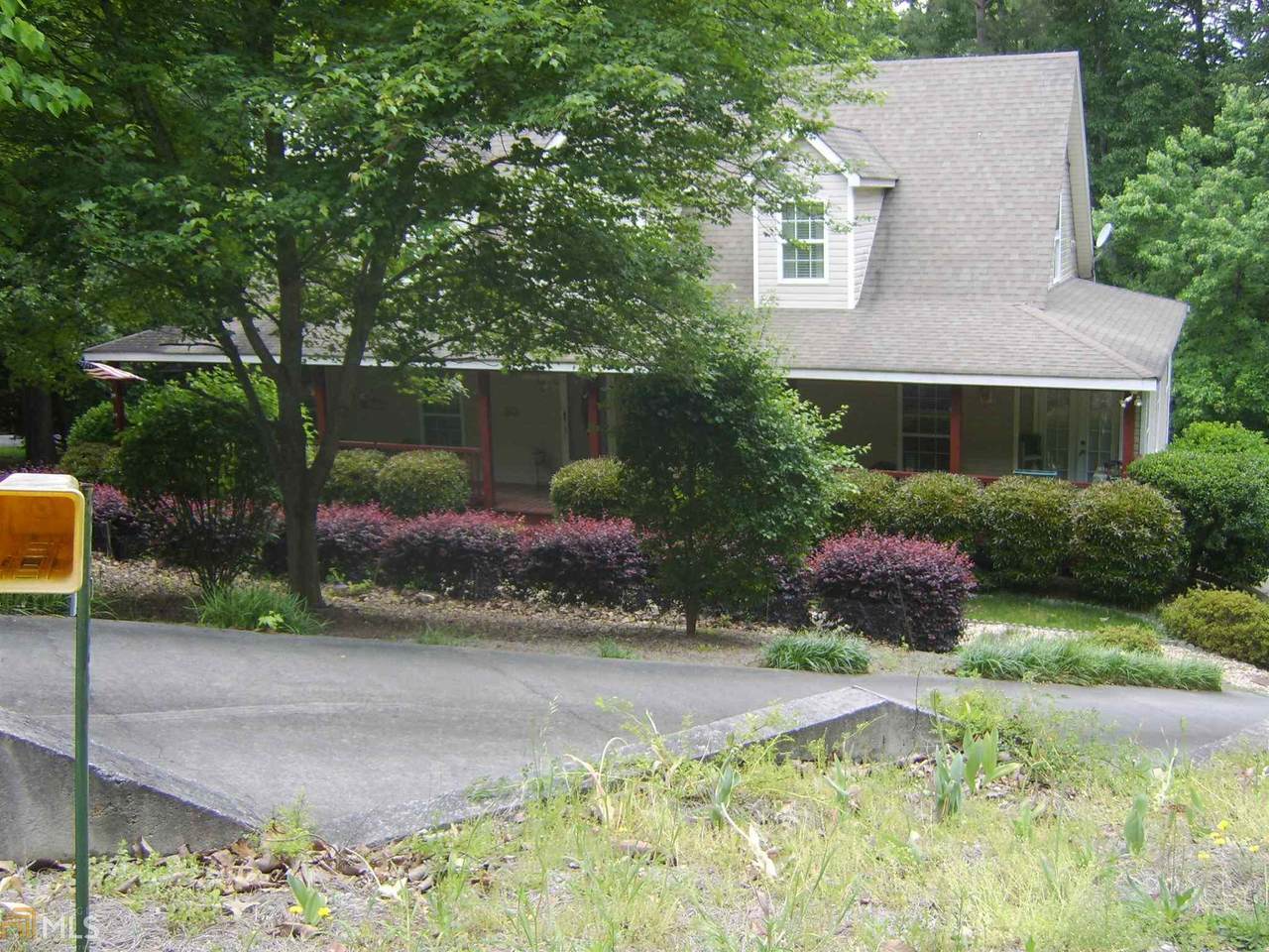 13 Cambridge Dr - Photo 1