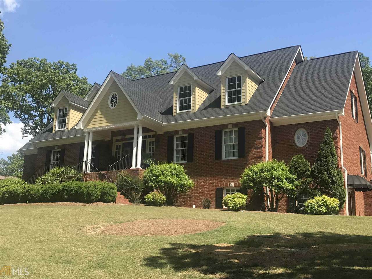 317 Oak Crest Dr - Photo 1