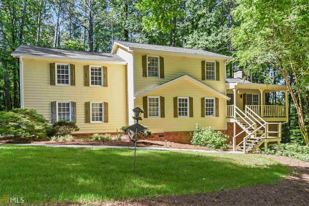 1811 High Ridge Dr - Photo 1
