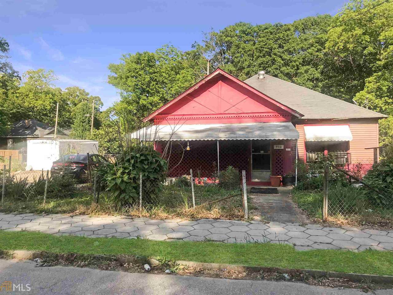 950 Allene Ave - Photo 1